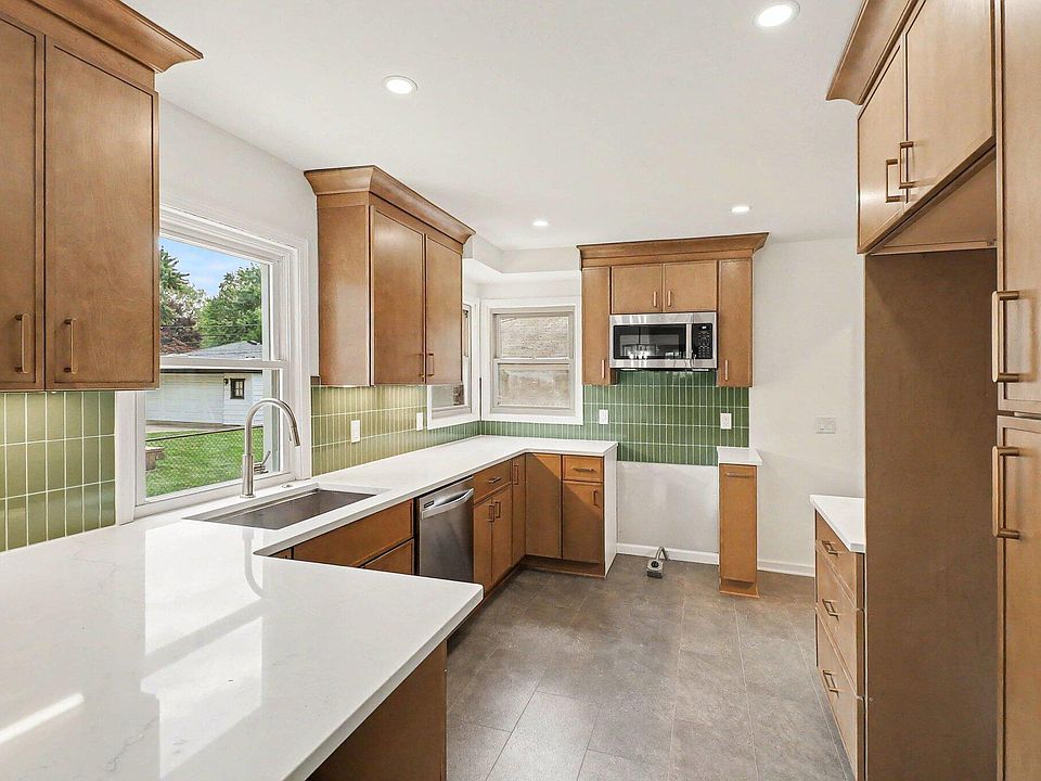 29687 Westfield St, photo 9