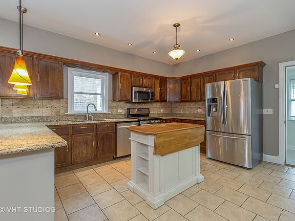 4th image of 1028 N Karlov Ave