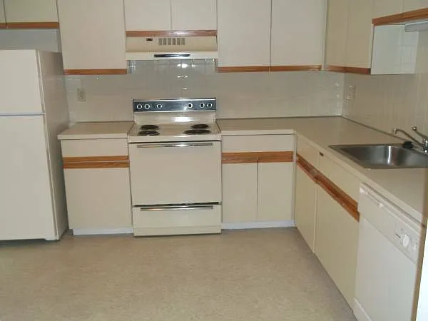 77.5 Beaconwood Rd #11 — Photo 9
