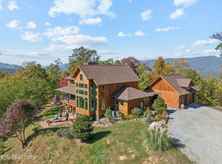 1642 Little Cove Rd, Sevierville, TN 37862