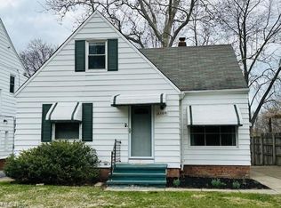 3709 Woodridge Rd, Cleveland Heights, OH 44121