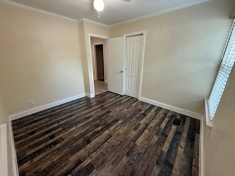 3833 Iris St N — Photo 18