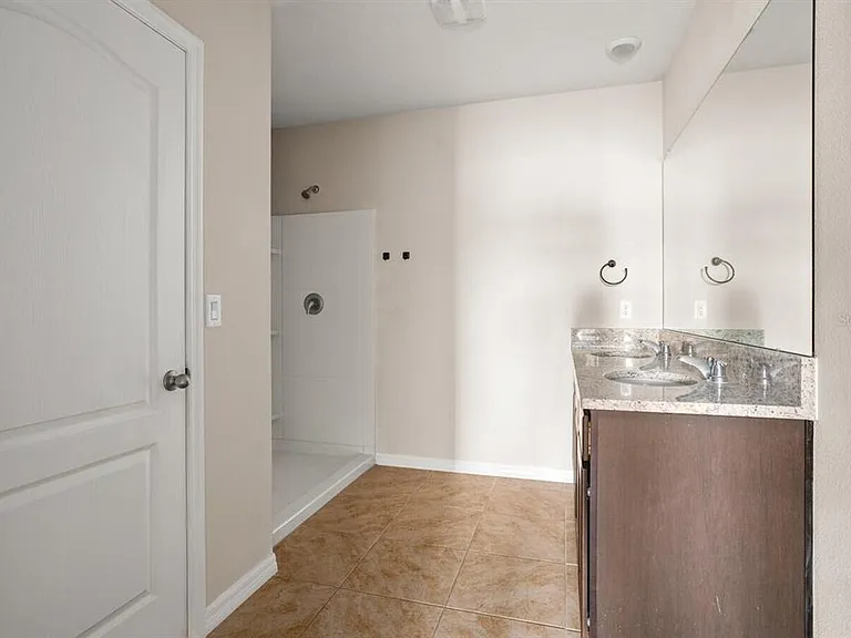 1112 Fox Path — Photo 16