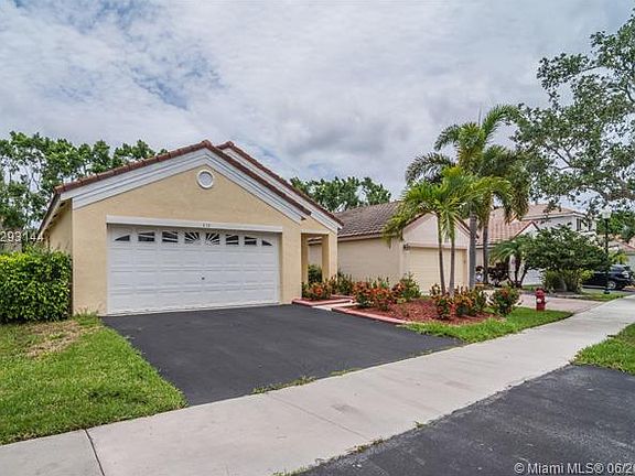 3rd image of 858 San Remo Dr