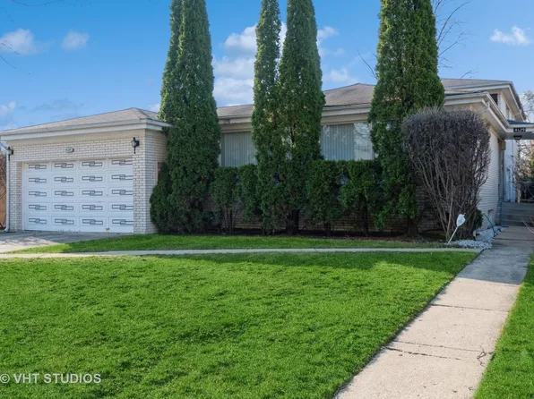 4129 Greenwood St, Skokie, IL 60076