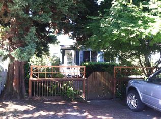 1214 NE 96th St, Seattle, WA 98115