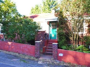 558 NE 100th St, Seattle, WA 98125