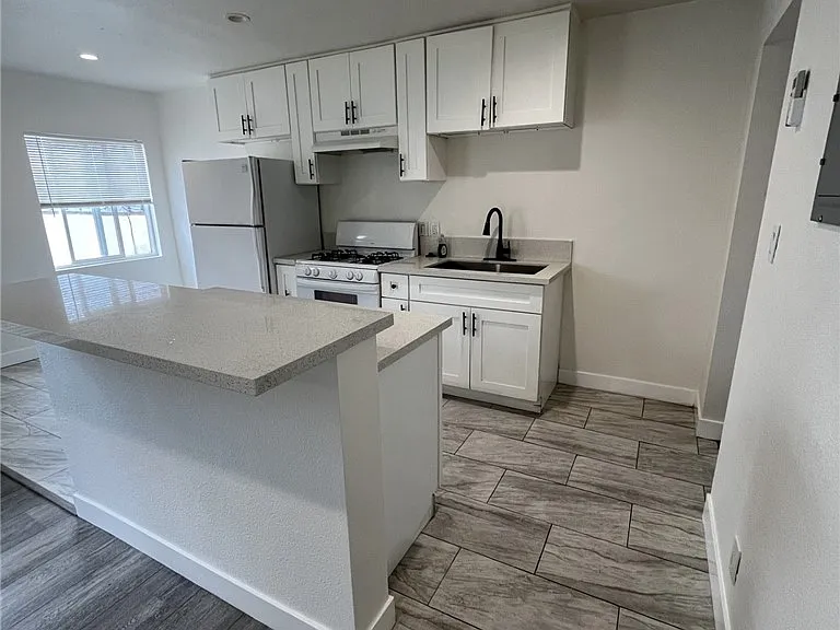 4518 S Normandie Ave #3/4 — Photo 3