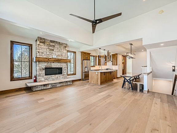 3rd image of 307 S 5th Avenue UNIT 2