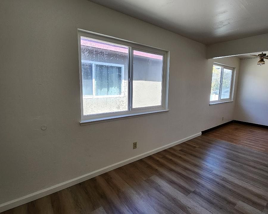 1st image of 538 Railroad Ave #3
