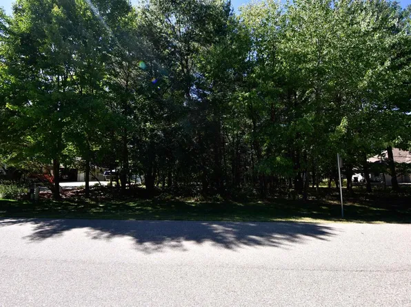 3000 PARKWAY DRIVE, Stevens Point, WI 54481