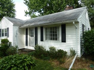 8 Greatview Pl, New Hartford, NY 13413
