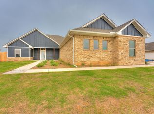 9617 Lake Gohar Dr, Yukon, OK 73099