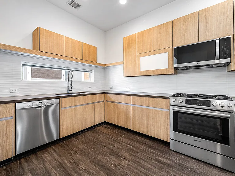 5519 Paraiso Pl — Photo 34