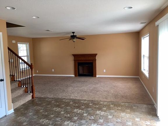 4th image of 1334 Whitt Ln