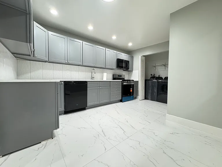 Fully renovated Kitchen with all the brand-new appliances.