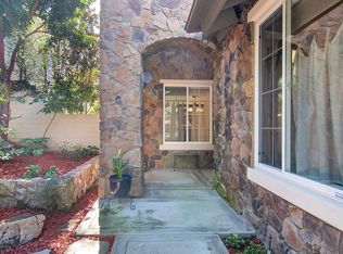 2253 Old Ranch Rd, Escondido, CA 92027