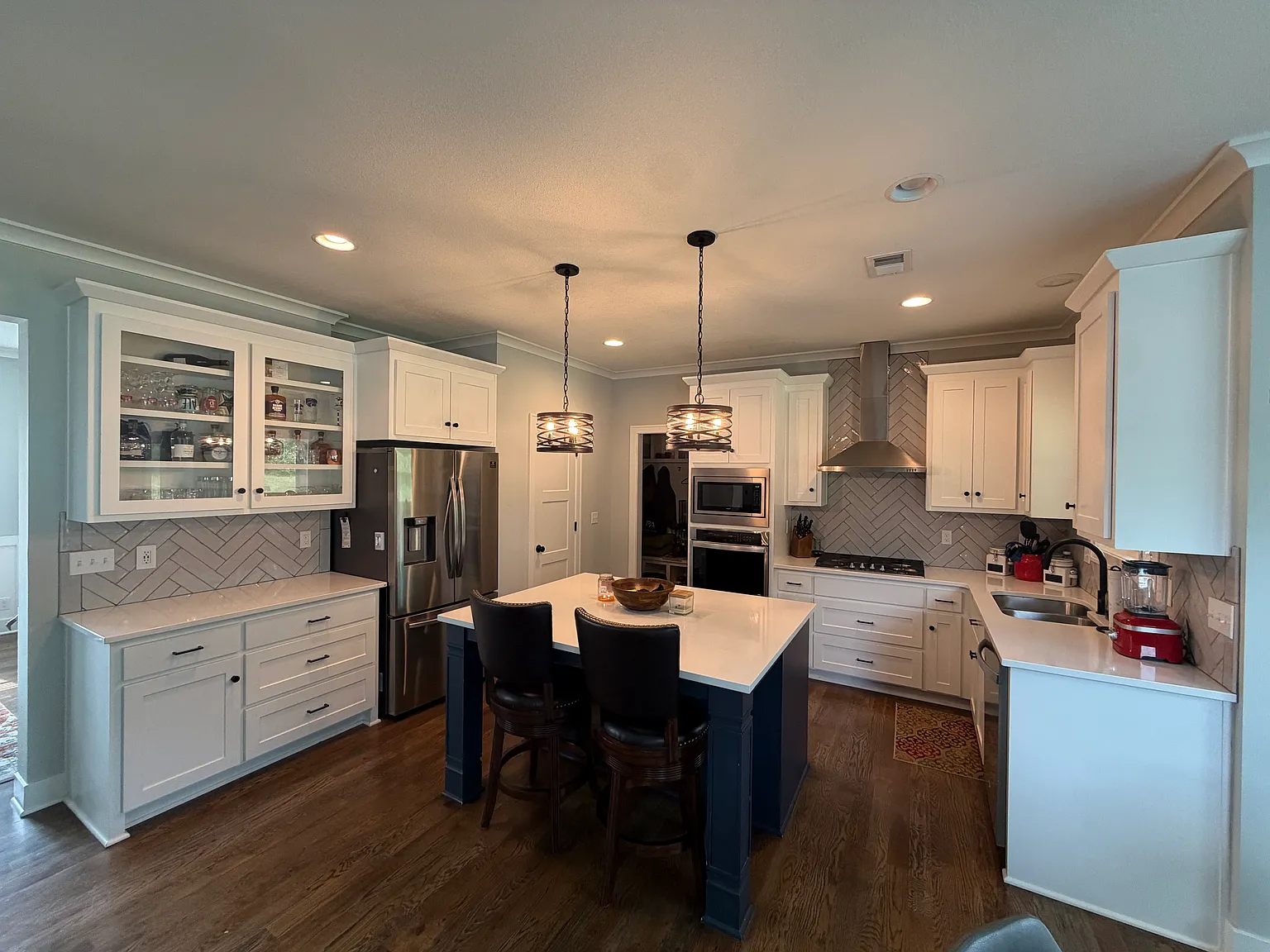 5 bed, 3158 sqft, $4,600 — Photo 3