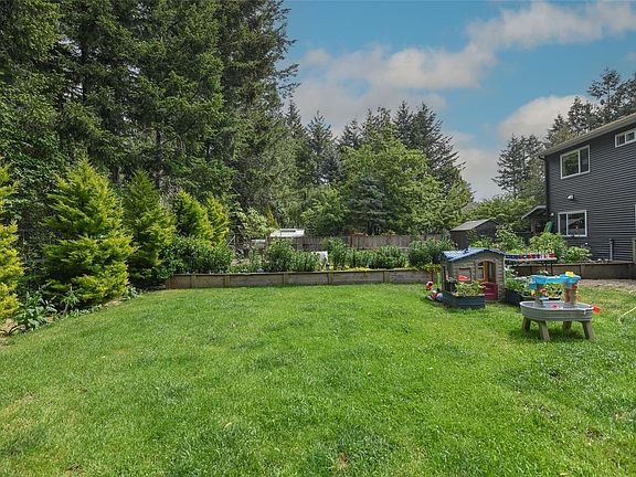 3rd image of 2126 Cypress Rd