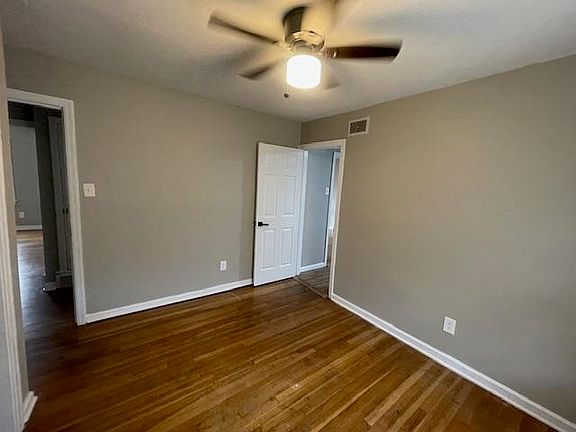 4th image of 3602 Hallbrook St