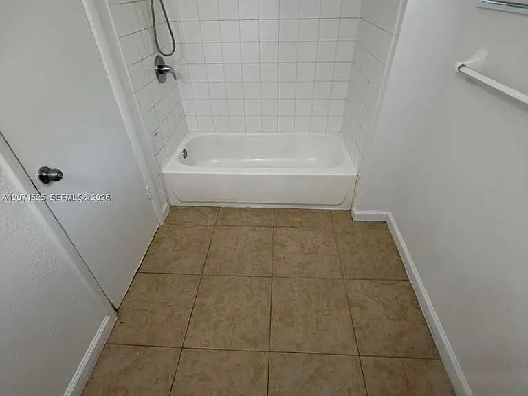 919 NW 2nd Ave #3 — Photo 12