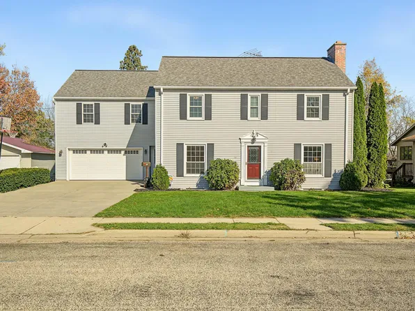 414 E Merrimac St, Dodgeville, WI 53533