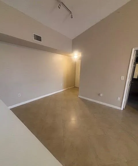 2640 S University Dr #305 — Photo 3