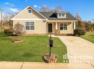 772 Raindrops Rd, Gastonia, NC 28054