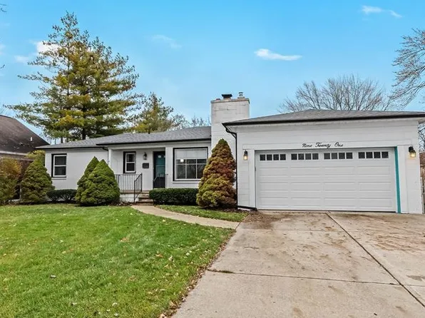 921 W Forteen Mile Rd, Clawson, MI 48017