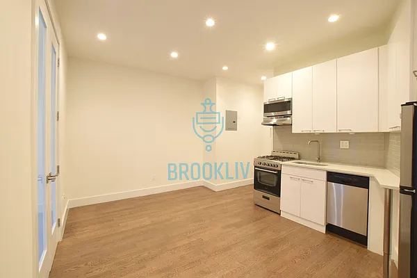 Rented by null | media 16