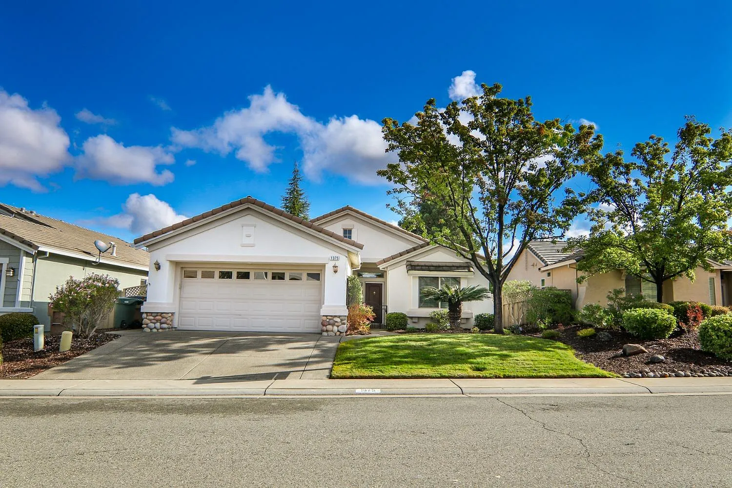 1375 Tahoma Ln photo 1