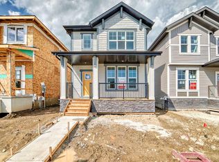 426 S Heartland Way, Cochrane, AB T4C0M6
