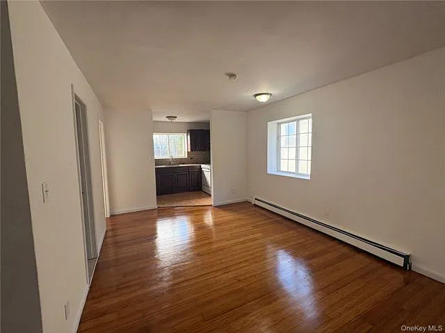 4 bed, 3.0 bath, 2397 sqft, $4,300 — Photo 4