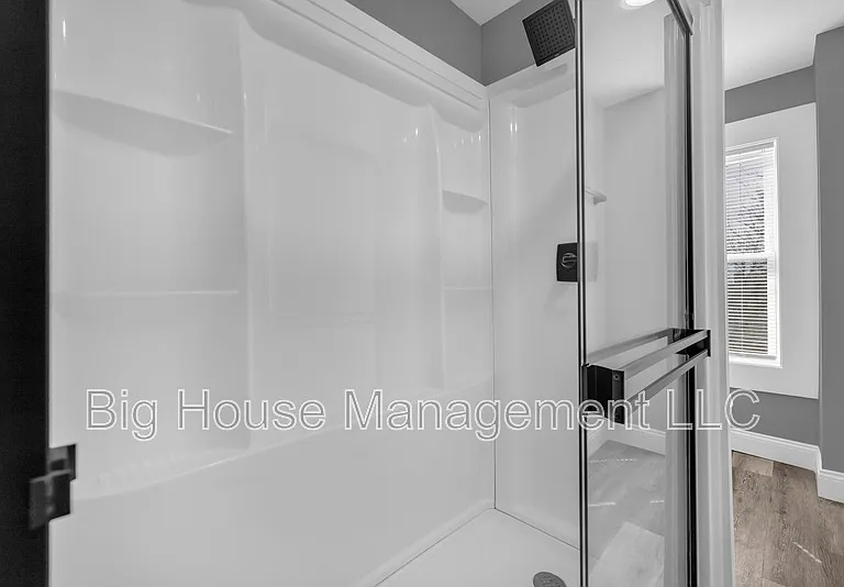 1725 Hollins St #2 — Photo 9