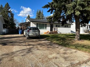916 Moose St, Moosomin, SK S0G3N0