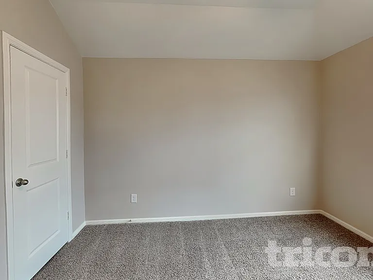 2305 Denmark Ln — Photo 8