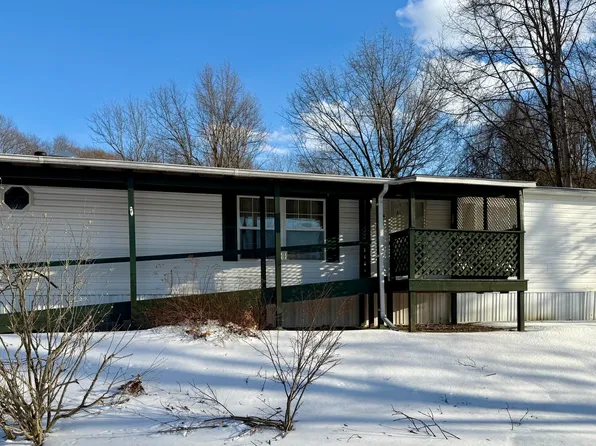 650 Clairmont Dr, Altoona, PA 16601