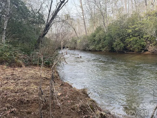 10 River Rd #11, Franklin, NC 28734