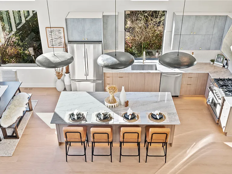 6305 Soundview Dr — Photo 15
