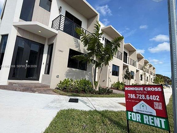 3rd image of 13888 SW 261st Ter #0