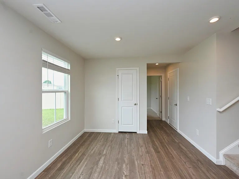 2161 Brokeshire Dr — Photo 31