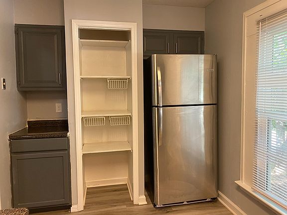 **** PANTRY DOOR WILL BE ADDED!!! *********