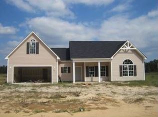 254 Black Hawk Ln, Raeford, NC 28376