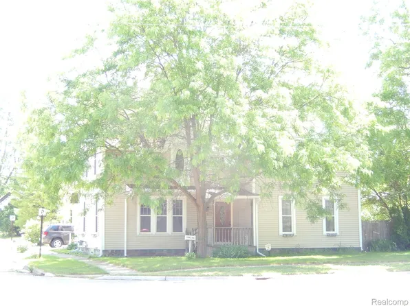 746 N Main St, Lapeer, MI 48446