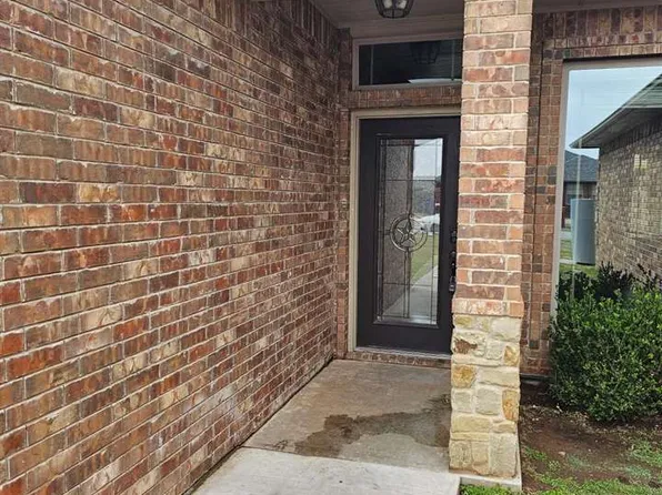 224 Granite Ave, Cache, OK 73527