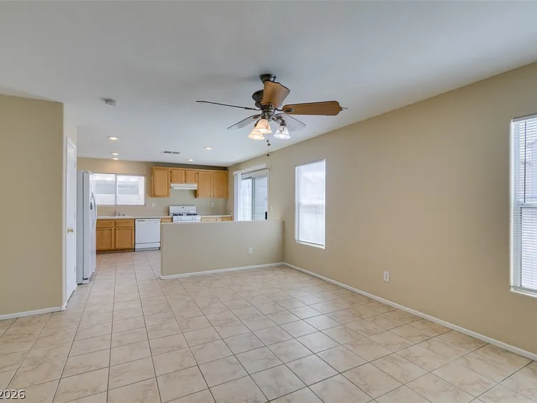 1170 Orange Meadow St — Photo 3