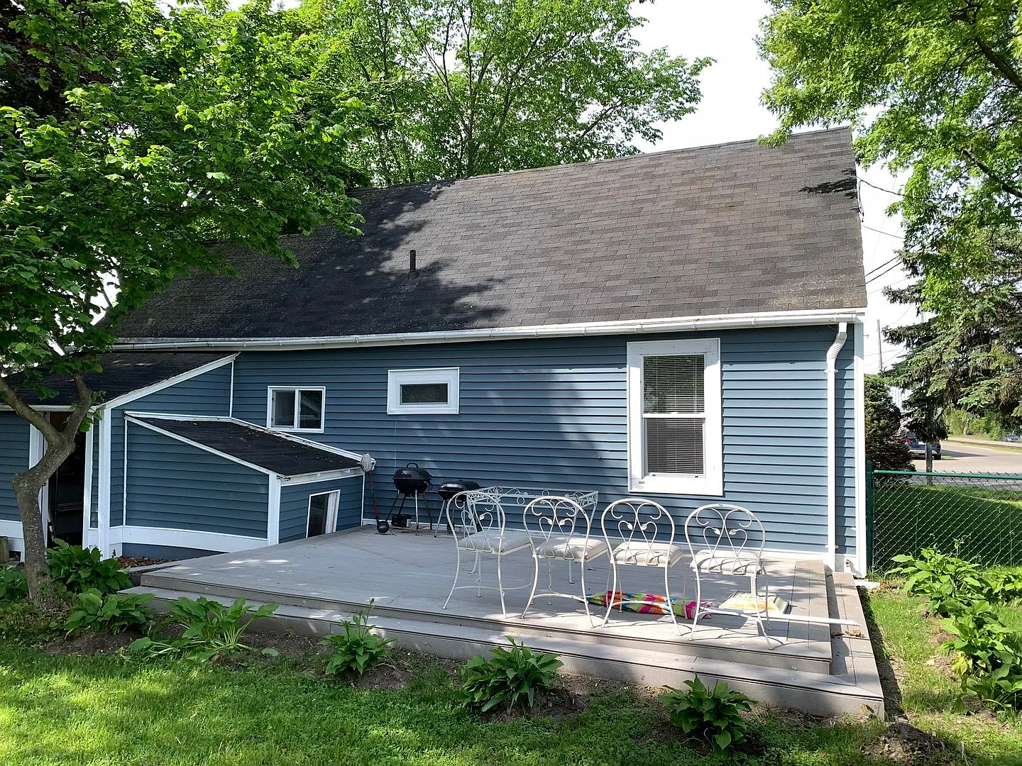 Fully furnished 2 bedroom home — Photo 3