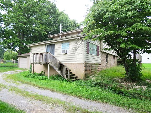 5th image of 6916 Pennell Ln