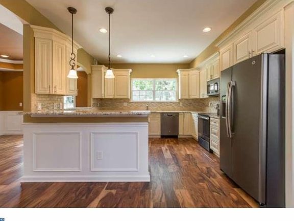 5th image of 3314 Trevose Ave