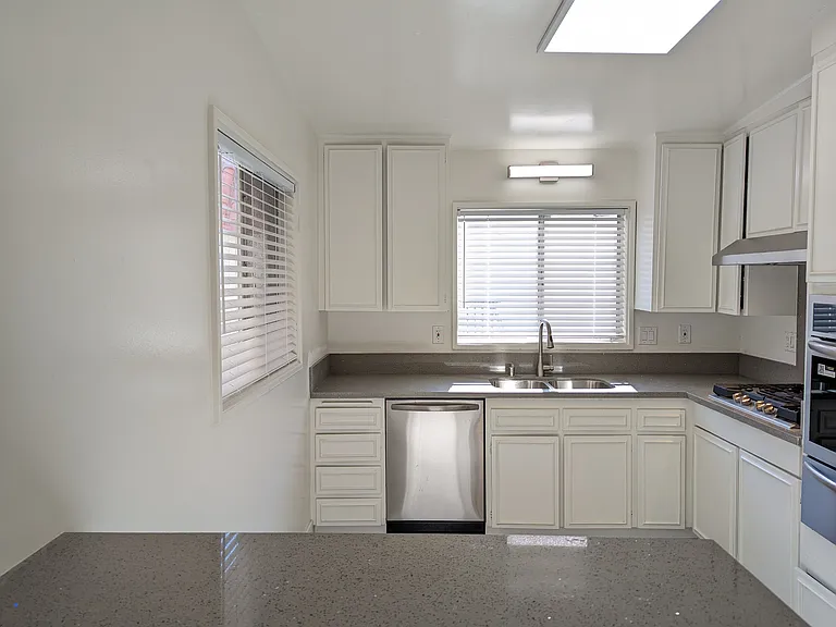 12324 Montana Ave #9 — Photo 6